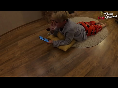 ❤️ Šialená blondínka fajčí obrovský penis a skáče na ňom - análny sex ️ Tvrdé porno na sk.xxxtun.ru ☑
